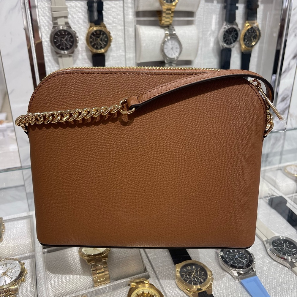 MICHAEL KORS Jet Set Travel Medium Dome Crossbody XCROSS XBODY Bag
Luggage 
NWT - Picture 7 of 16